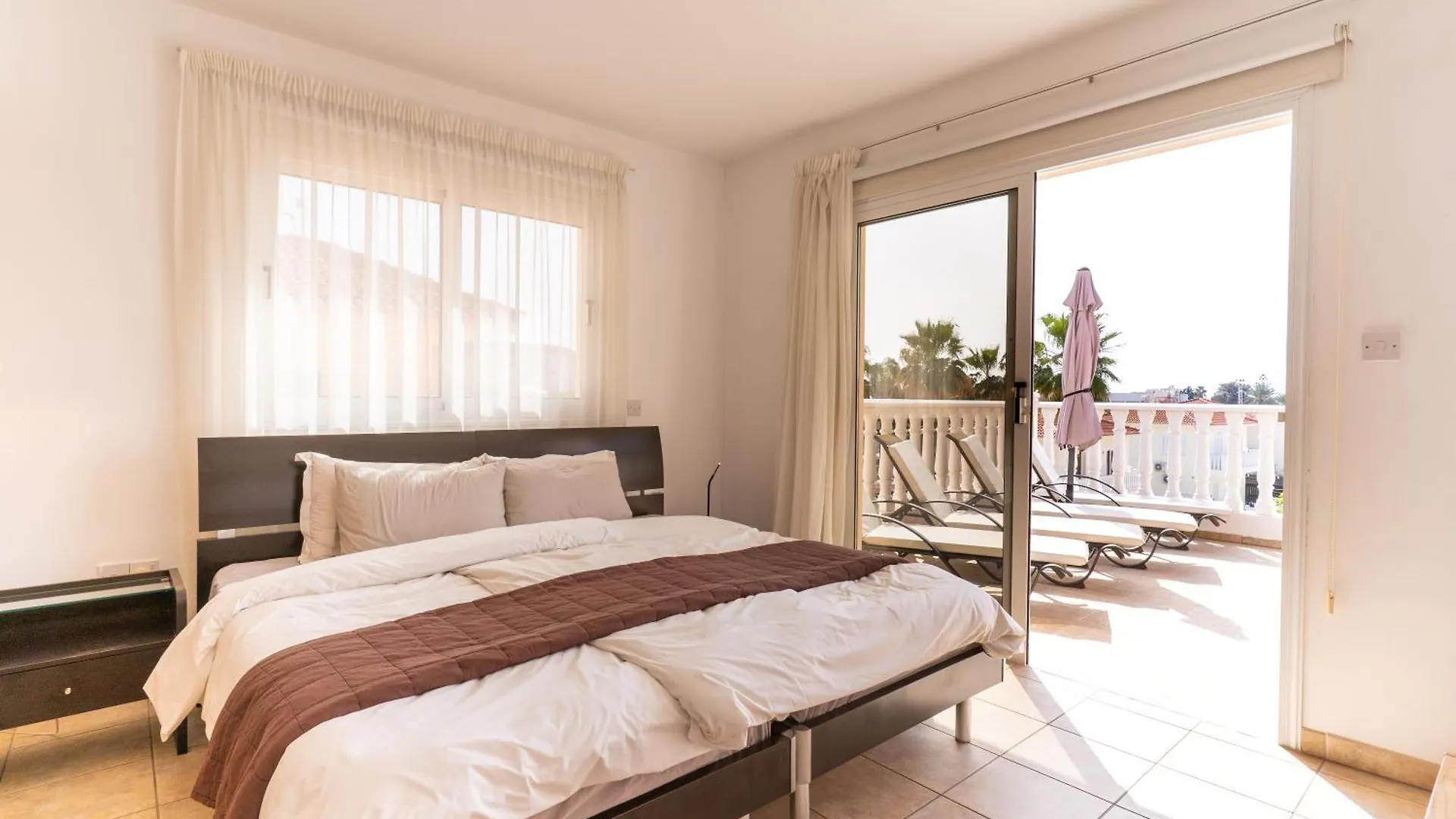 Nissi Beach Apartment location